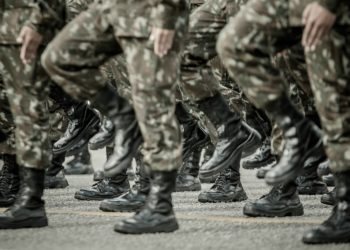Jovens que completam 18 anos em 2026 devem realizar o Alistamento Militar até 30 de junho