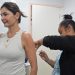 Ilha Solteira inicia vacinação contra a dengue para profissionais da Atenção Primária