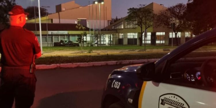 Guarda Municipal faz serviço de apoio na segurança durante sessão do Tribunal do Júri em Ilha Solteira